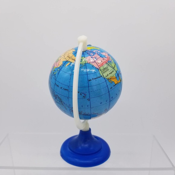 Vintage Novelty Pencil Sharpener World Globe Plastic Spins Desk Decor Office - Picture 2 of 8